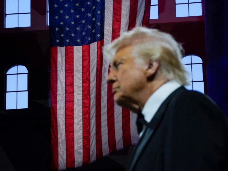 2025 04 09T001102Z 2109661910 RC20UDAXNIH3 RTRMADP 3 USA TRUMP 1745621784.jpg