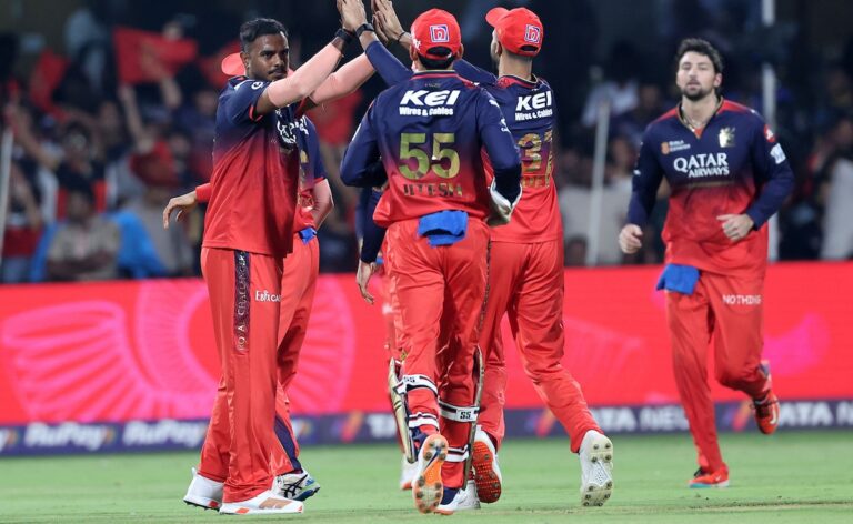 56nv2j8 team rcb bcci 625x300 10 April 25.jpg