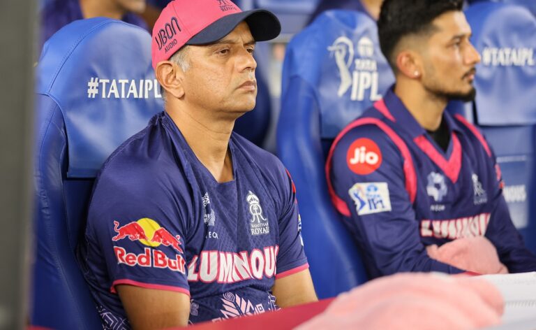 5q6kk7to rahul dravid bcci 625x300 24 april 25.jpg