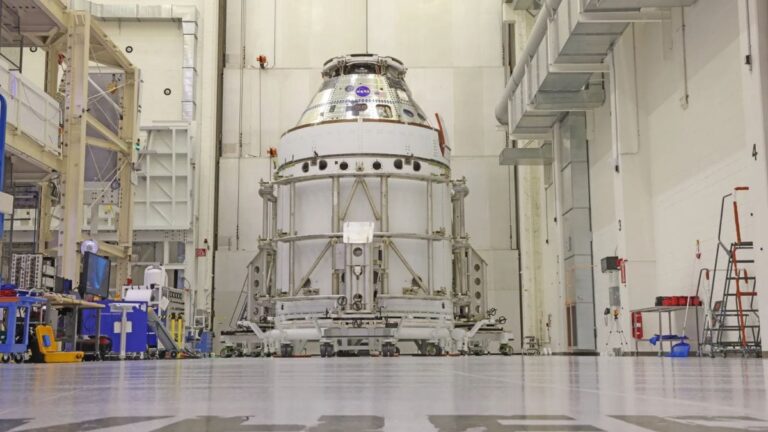 Artemis II 1 1742810150864.jpg