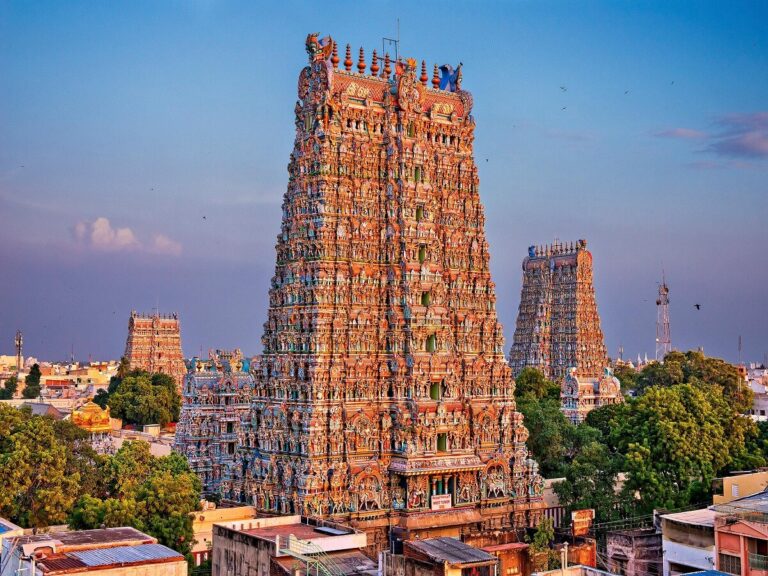 Meenakshi Amman Temple.jpg
