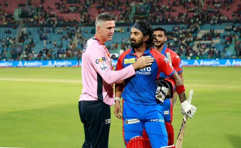 bjh4f0g kl rahul with kevin pietersen bcci 625x300 28 April 25.jpg