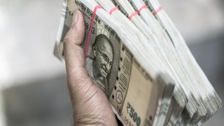 money11 163238125416x9.jpg