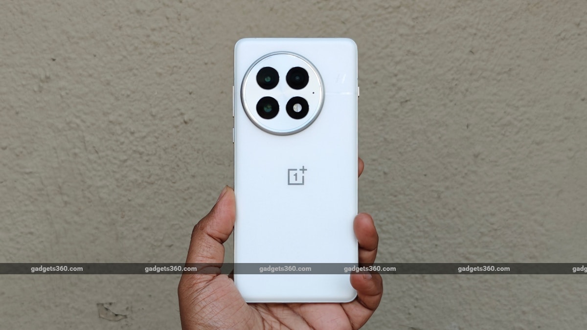 oneplus 13 main big gadgets 360 1736252780818.jpg