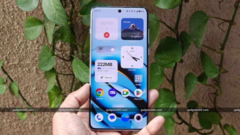 oneplus 13 software widgets gadgets 360 1736254138952.jpg