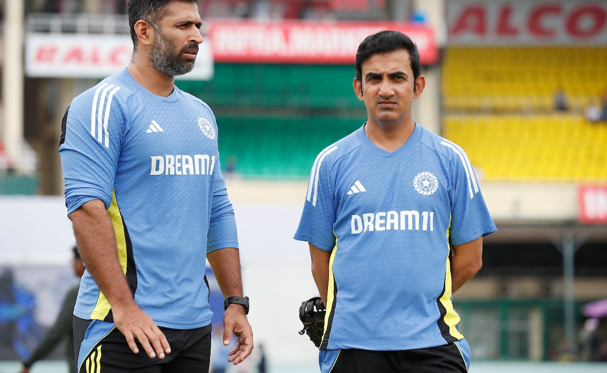 qjlkrsag abhishek nayar with gautam gambhir bcci 625x300 06 November 24.jpg