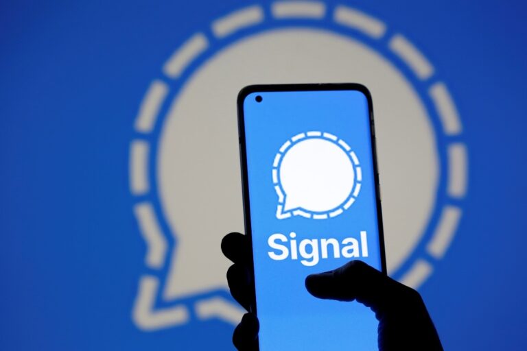 signal image reuters 1611321263589.jpg