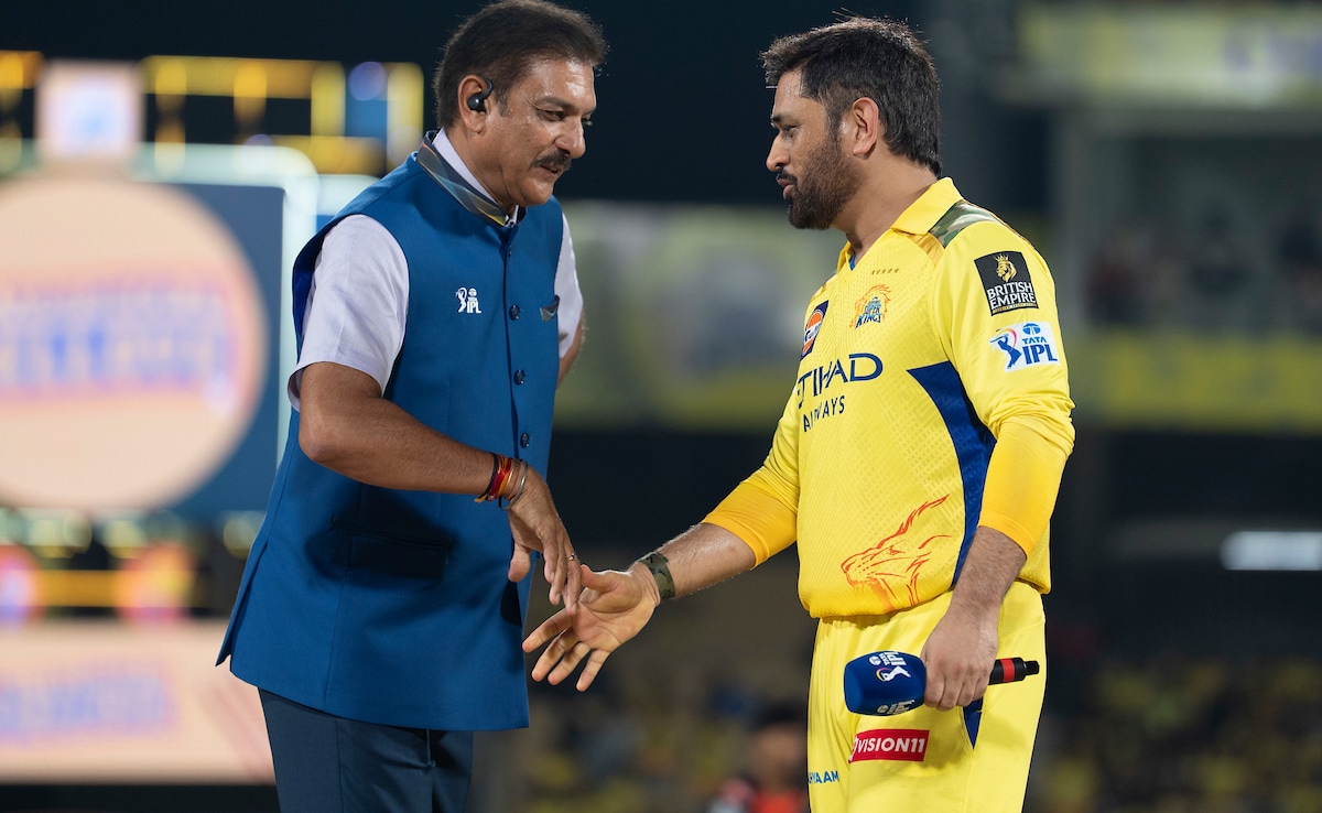 Uh2k0jps dhoni and shastri bcci 625x300 25 april 25.jpg