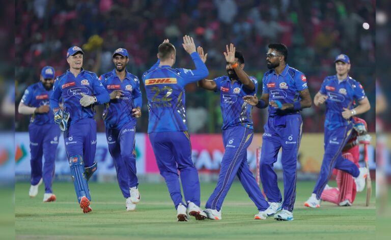 1746273385 9g5ig518 team mi bcci 625x300 01 May 25.jpg