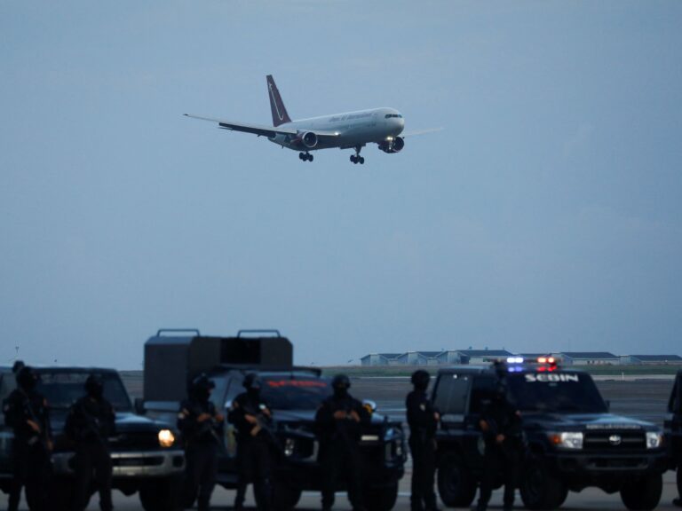 2025 05 09T145846Z 1664558091 RC2AEEA2NRZ8 RTRMADP 3 USA TRUMP MIGRATION VENEZUELA FLIGHT 1747785224.jpeg
