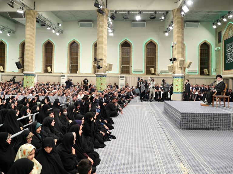 2025 05 17T104148Z 1599100118 RC2MJEA5IGDP RTRMADP 3 IRAN POLITICS 1747484422.jpg