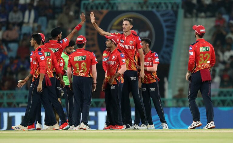 8bo5flmo team pbks bcci 625x300 02 April 25.jpg