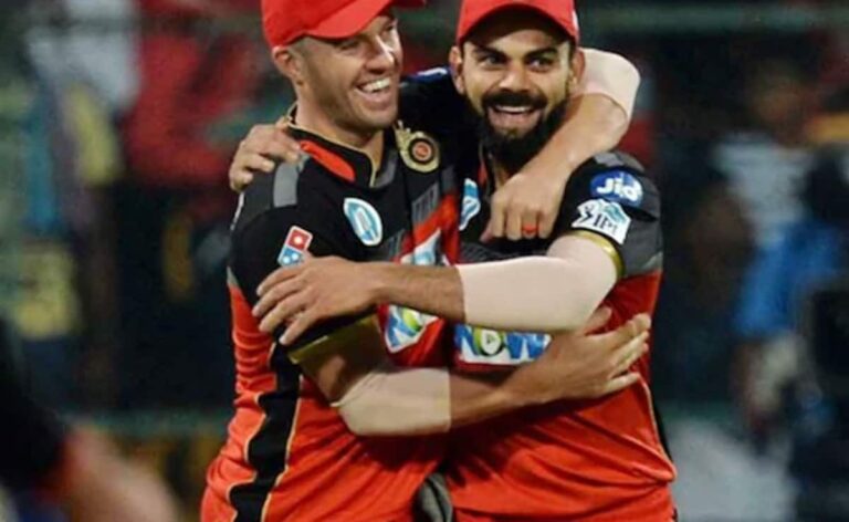ej6ut4l8 virat kohli ab de villiers hug bcciipl 625x300 16 April 21.jpg