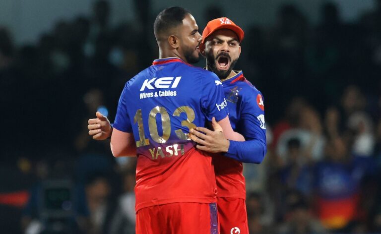 f730gnr8 yash dayal and virat kohli bcci 625x300 04 May 25.jpg