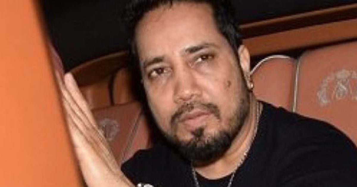 mika singh in tears 2025 05 9b8a54d5d39612998b5987f7e8c4b775 16x9.jpg