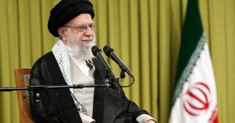 2025 05 17T104930Z 551861648 RC2NJEA2VZFZ RTRMADP 3 IRAN USA TRUMP 1747733332.jpg