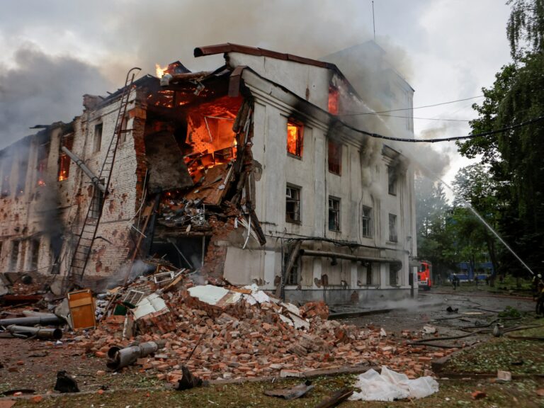 2025 06 07T053305Z 504236668 RC2FXEA1ZRQT RTRMADP 3 UKRAINE CRISIS ATTACK KHARKIV 1749367247.jpg