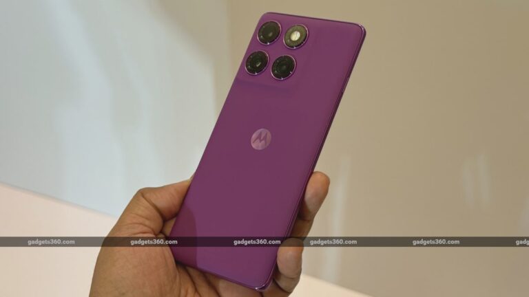 motorola edge 60 pro main big gadgets 360 1745574514140.jpg