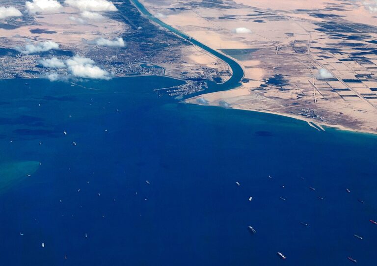 AFP 20210327 96W2TV v7 HighRes EgyptTransportSuezCanal 1751437228.jpg