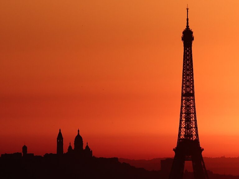 AFP 20250701 64D46QD v2 HighRes FranceEnvironmentClimateHeatwave 1751368577.jpg