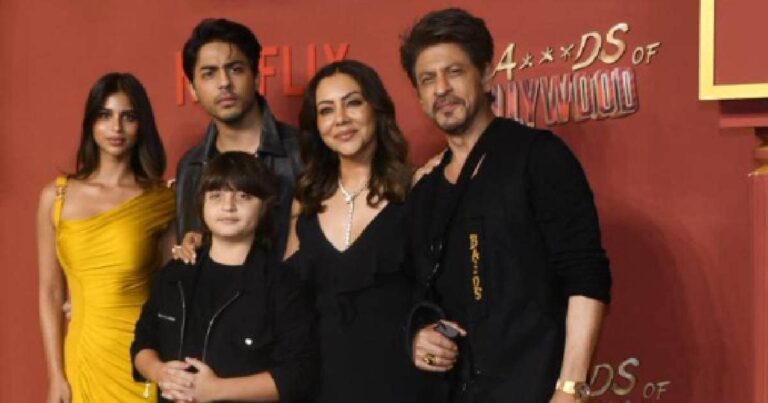 shah rukh khan 2025 09 684924f7044d6eeb3258fd539b2fec59 16x9.jpg
